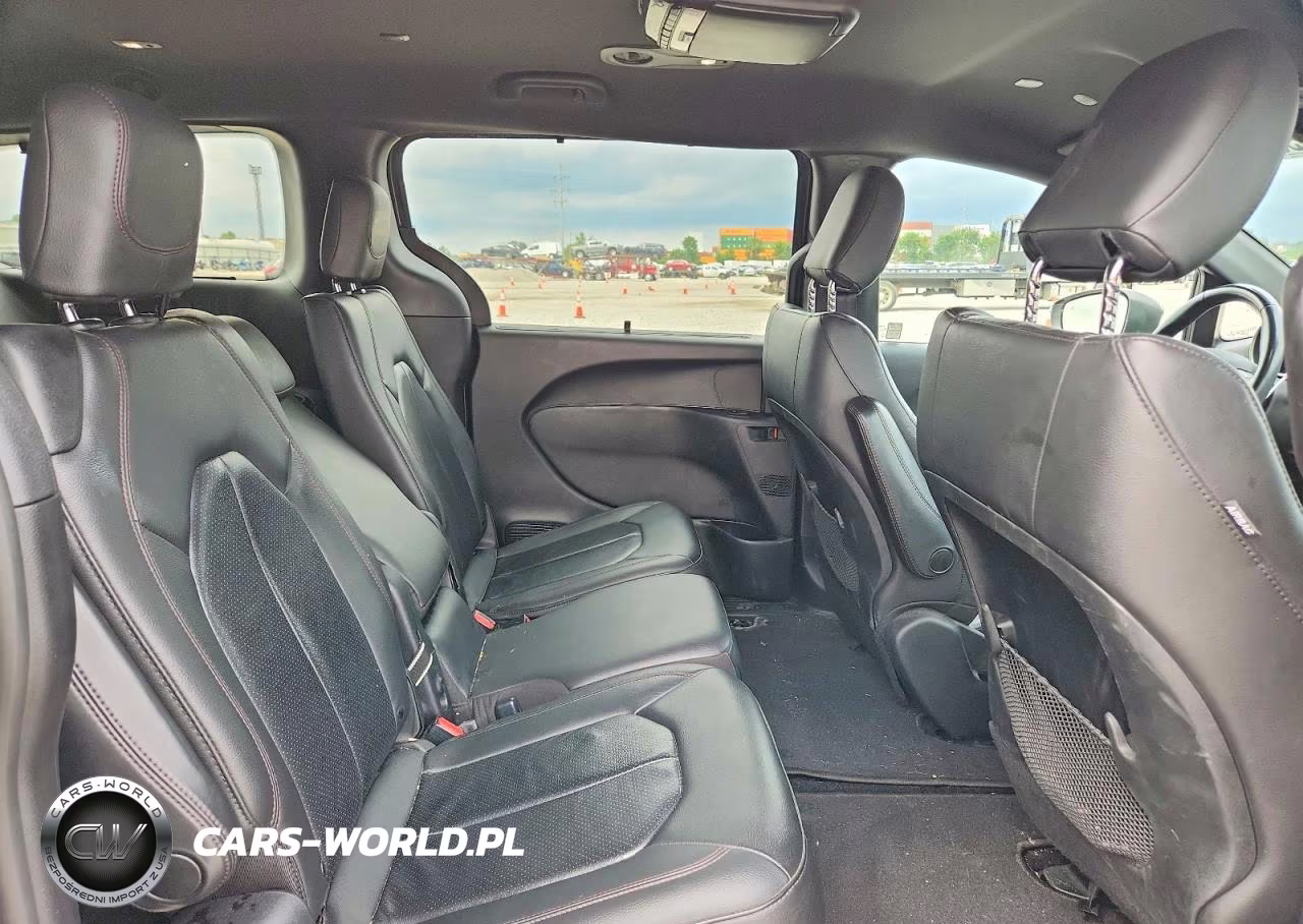 2020 Chrysler Pacifica Touring L VIN:2C4RC1BG4LR101258 - 11
