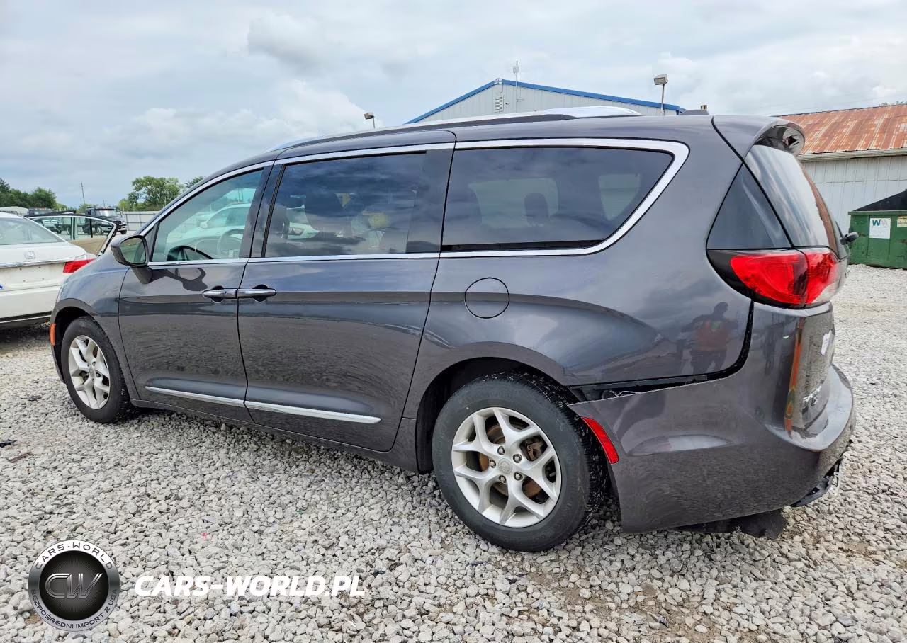 2020 Chrysler Pacifica Touring L VIN:2C4RC1BG4LR101258 - 2