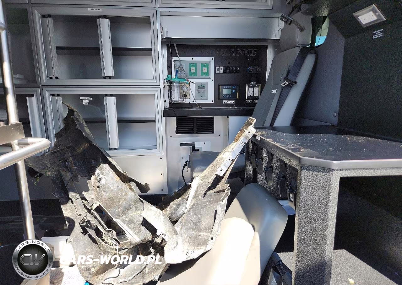 2026 Ford Transit - Ambulance VIN:1FDBW2CG0TKA14562 - 11