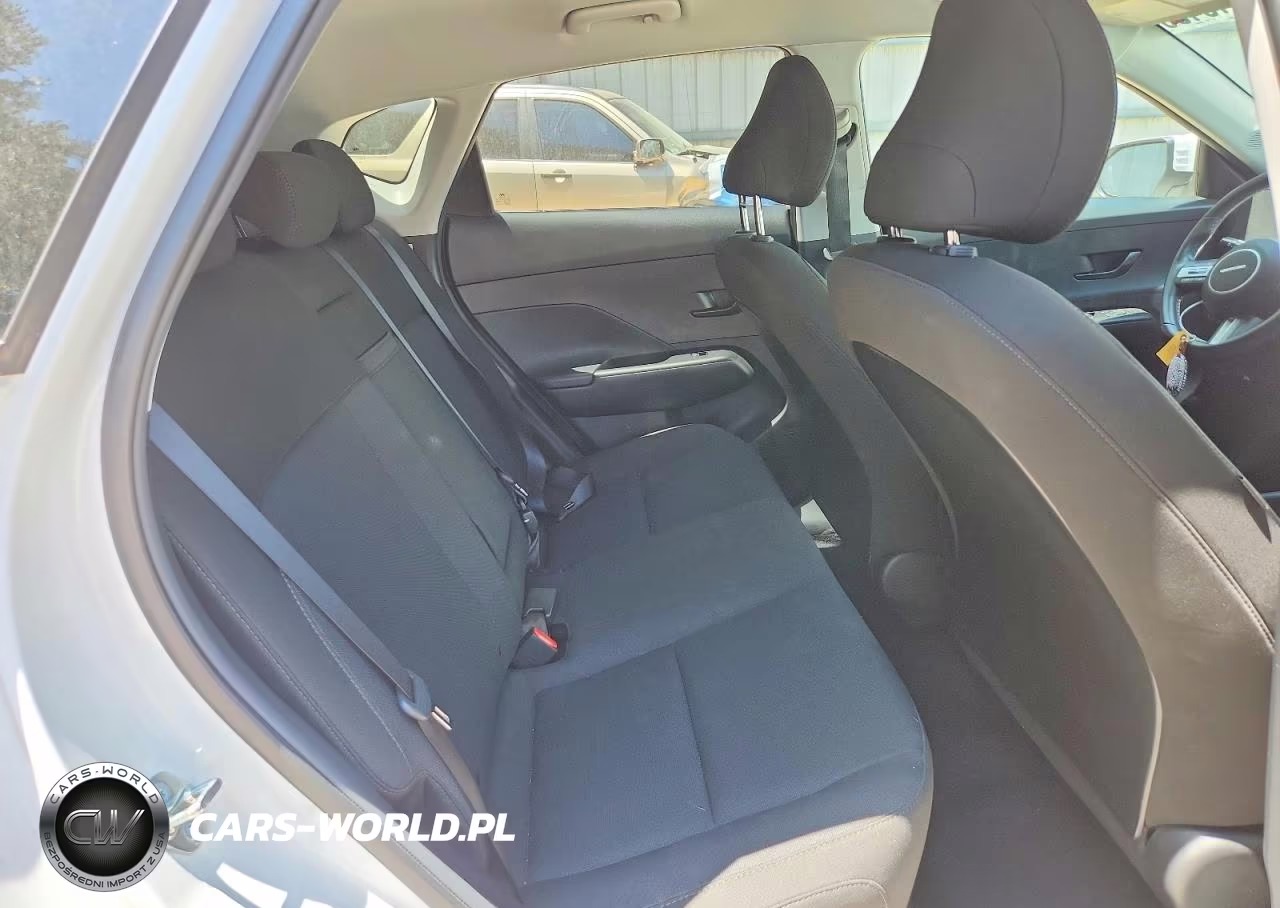 2025 Hyundai Kona Sel VIN:KM8HC3A63SU031216 - 11