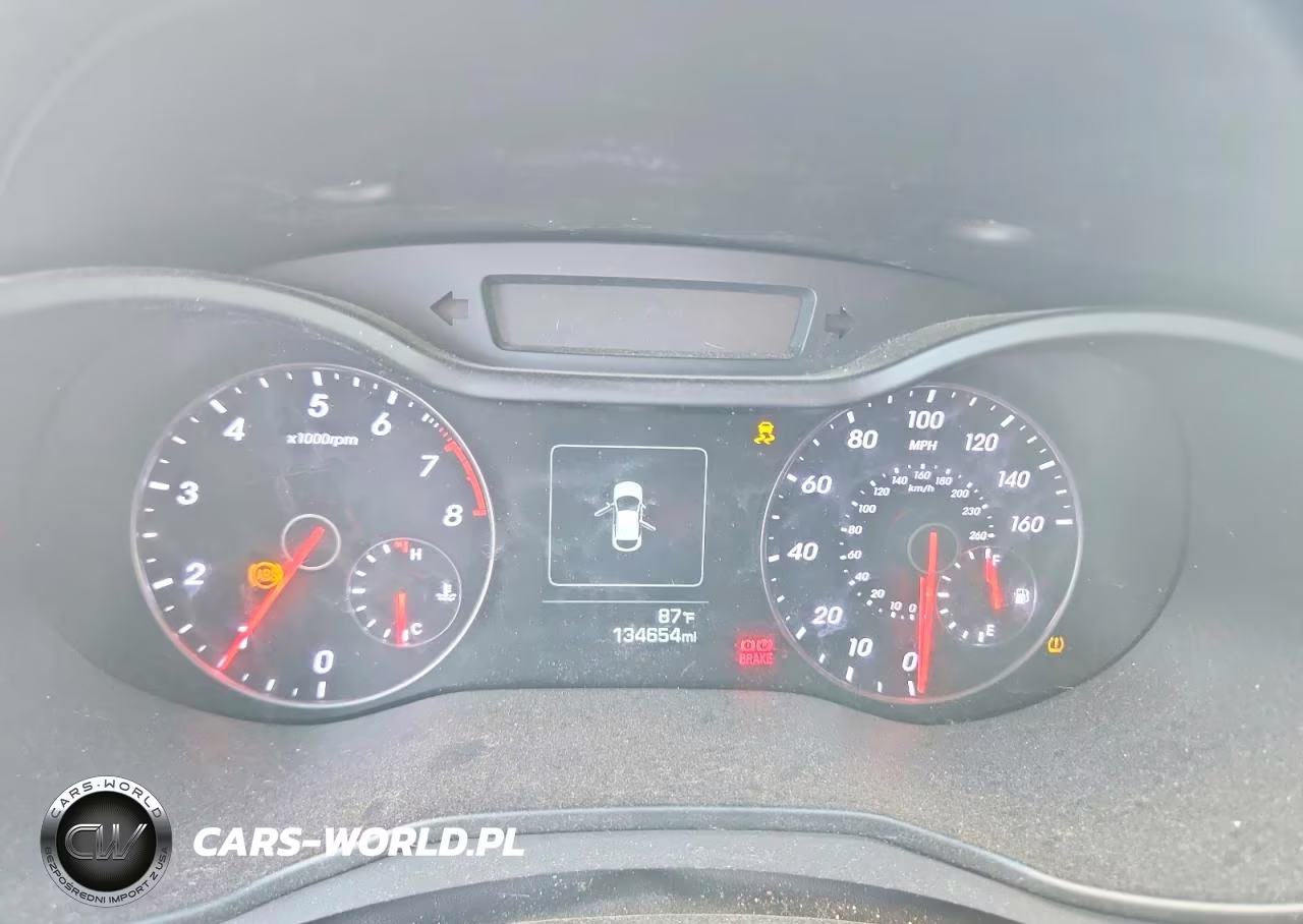 2016 Hyundai Veloster Turbo VIN:KMHTC6AE1GU275229 - 9
