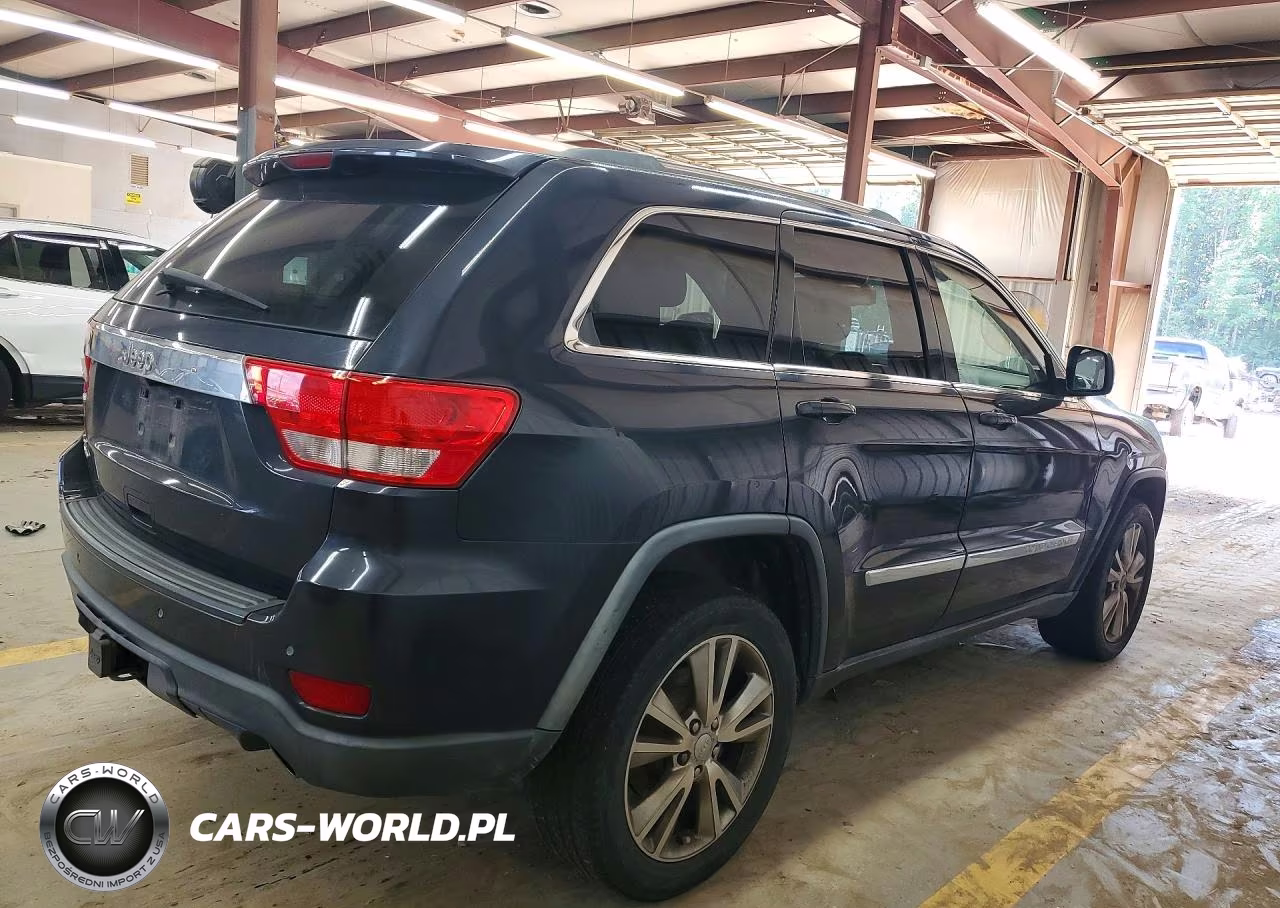 2013 Jeep Grand Cherokee Laredo VIN:1C4RJFATXDC503295 - 3