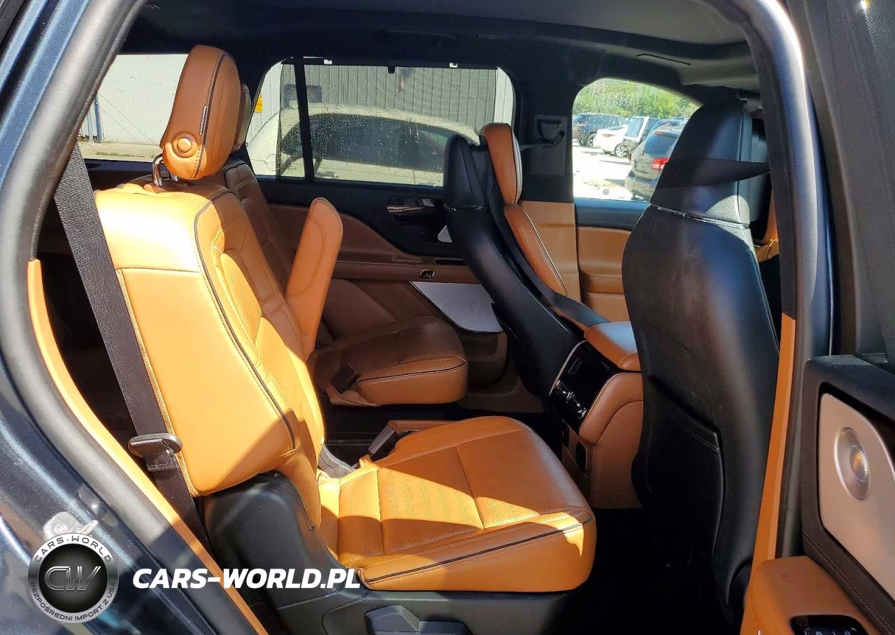 2020 Lincoln Aviator Black Label VIN:5LM5J9XC1LGL04174 - 11