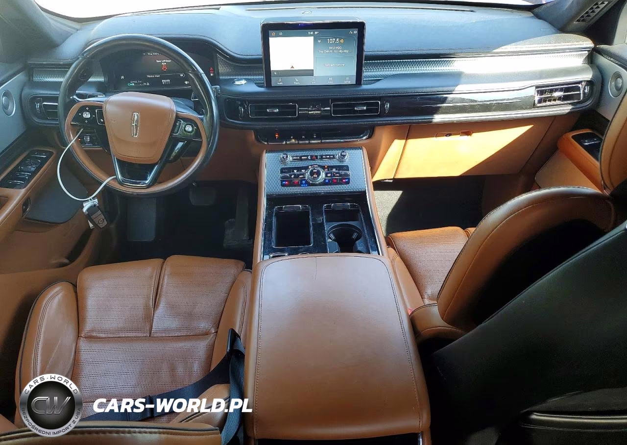 2020 Lincoln Aviator Black Label VIN:5LM5J9XC1LGL04174 - 8