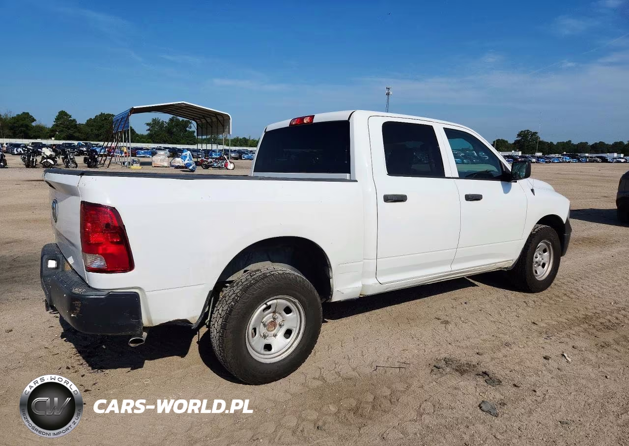 2019 Ram 1500 Classic Tradesman VIN:1C6RR7KG4KS624009 - 3