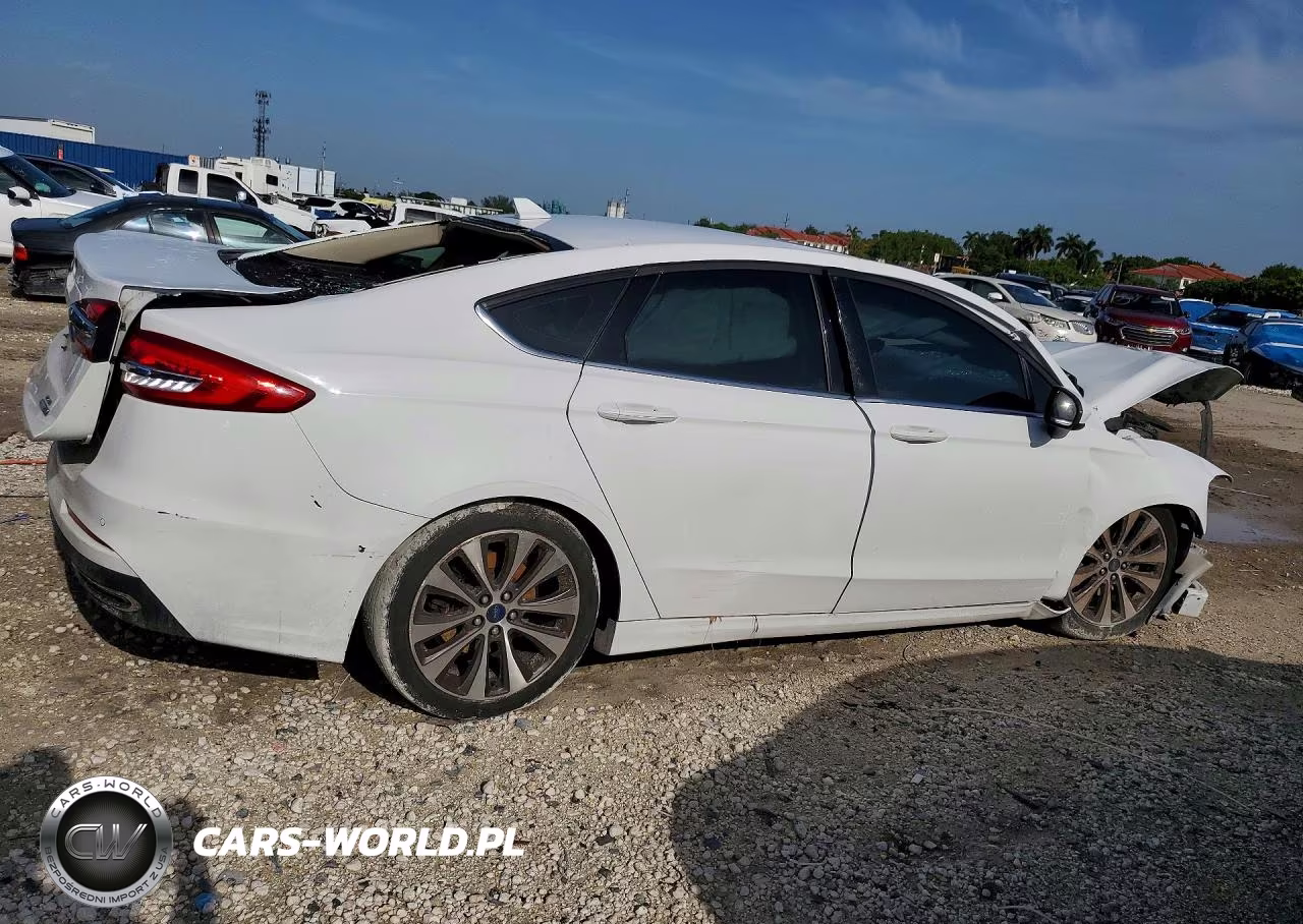 2020 Ford Fusion Se VIN:3FA6P0T94LR190931 - 3