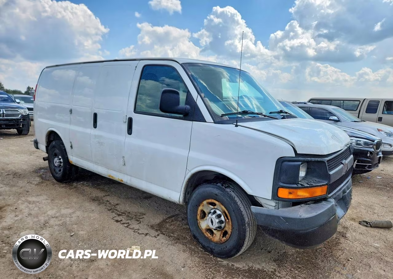 2014 Chevrolet Express G2500 Van VIN:1GCWGFCA1E1141013 - 4