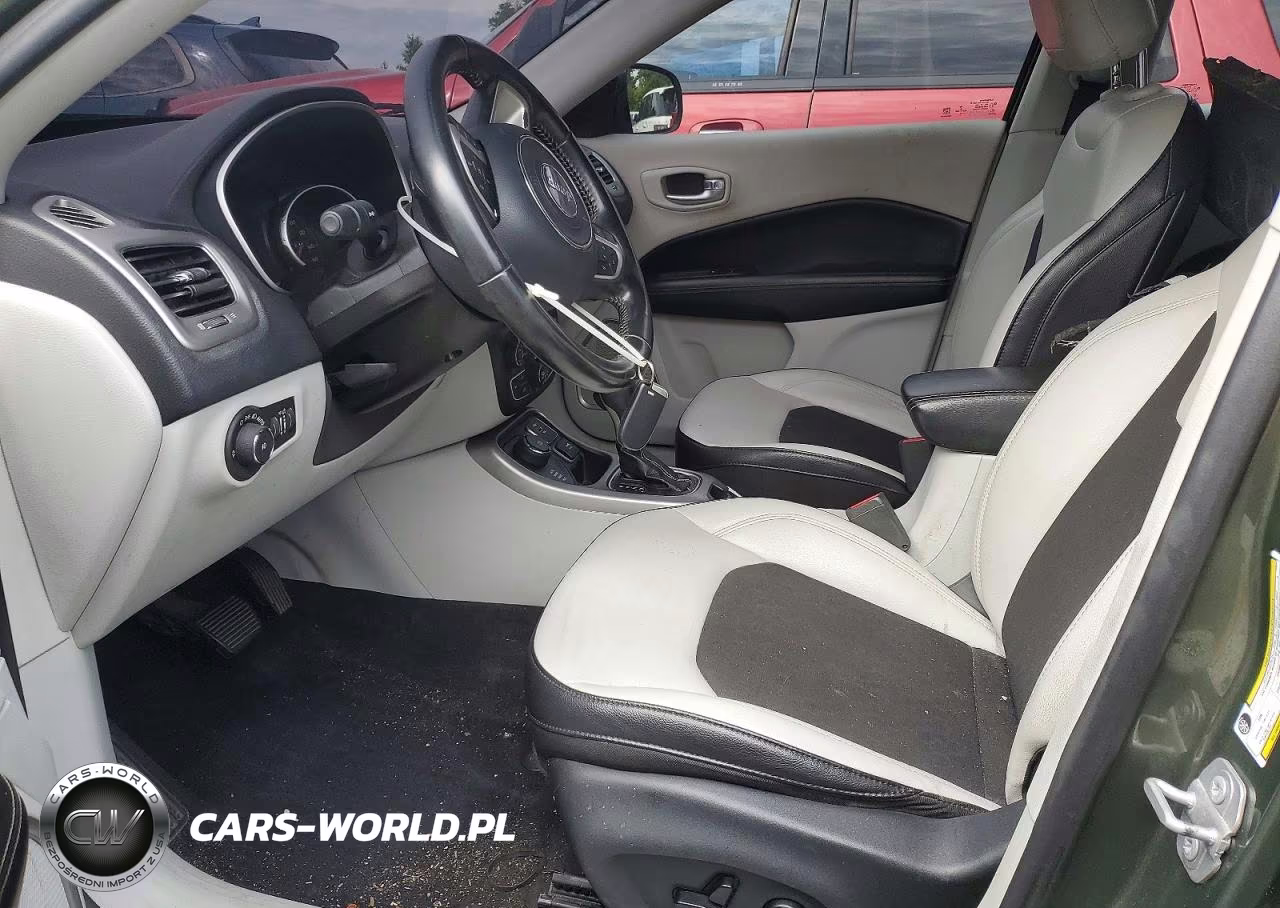 2019 Jeep Compass Latitude VIN:3C4NJDBB2KT815282 - 7