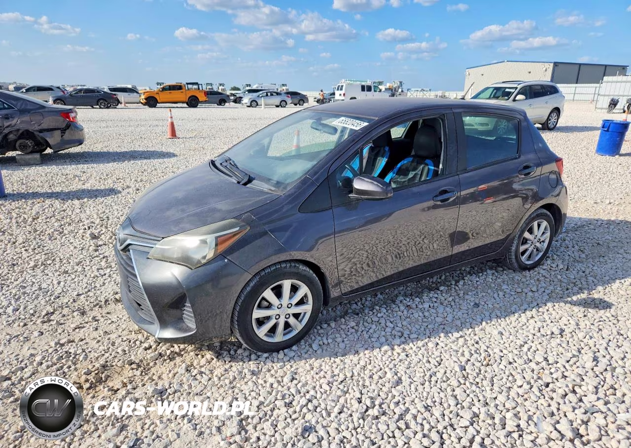 2015 Toyota Yaris 5-Door Le – zdjęcie 1 z 12