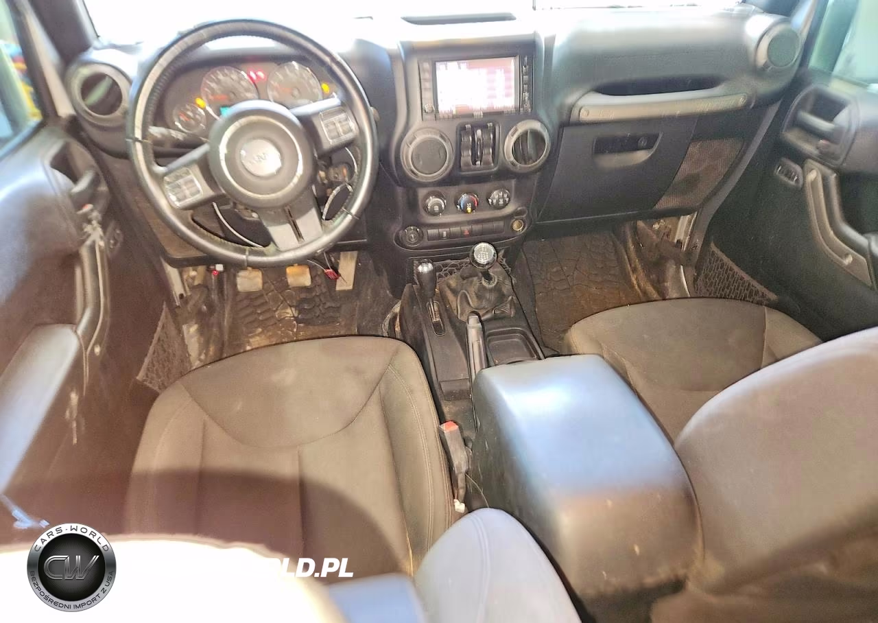 2016 Jeep Wrangler Unlimited Sport VIN:1C4BJWDG3GL188490 - 8