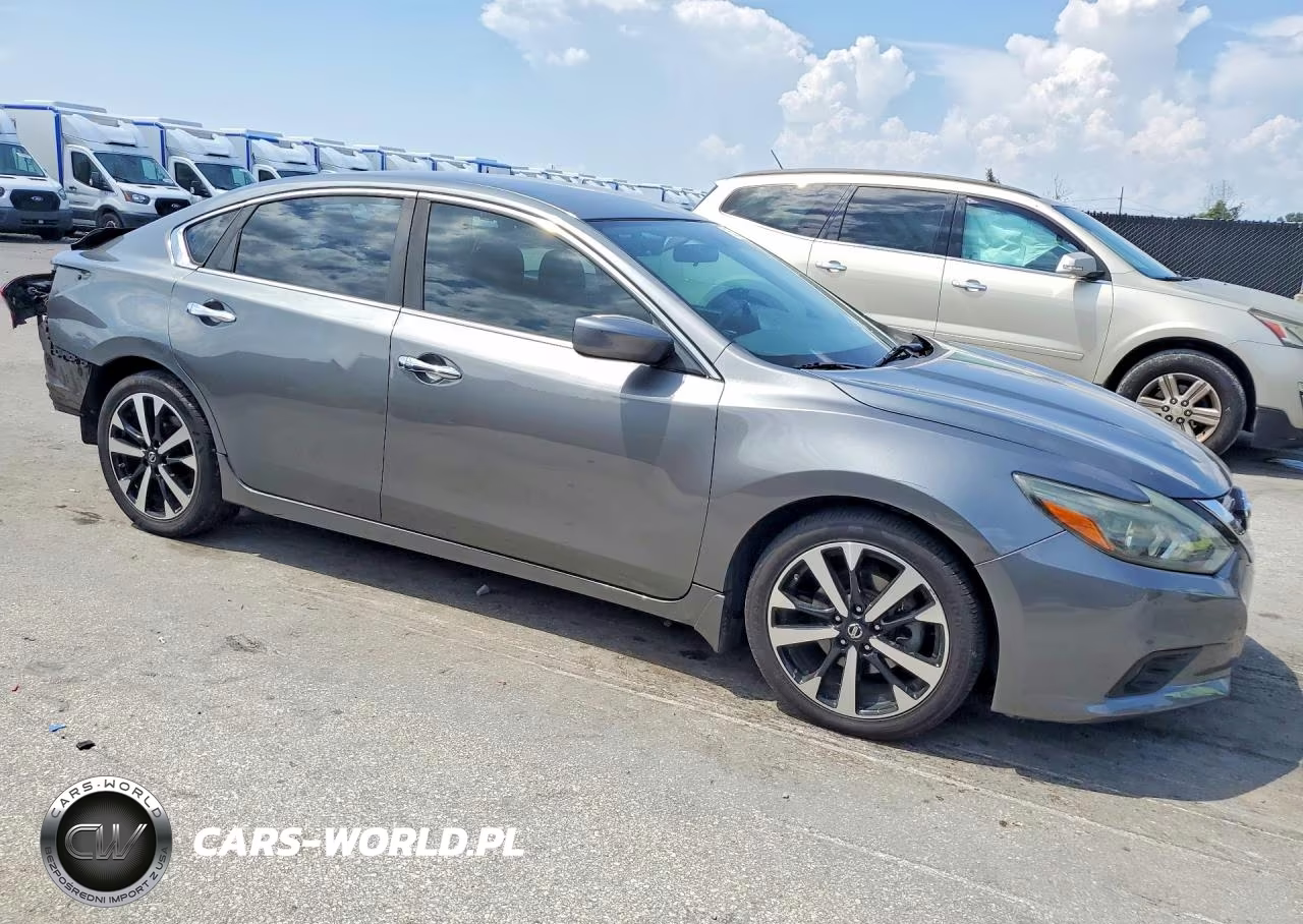 2018 Nissan Altima 2.5 Sr VIN:1N4AL3AP6JC133070 - 4