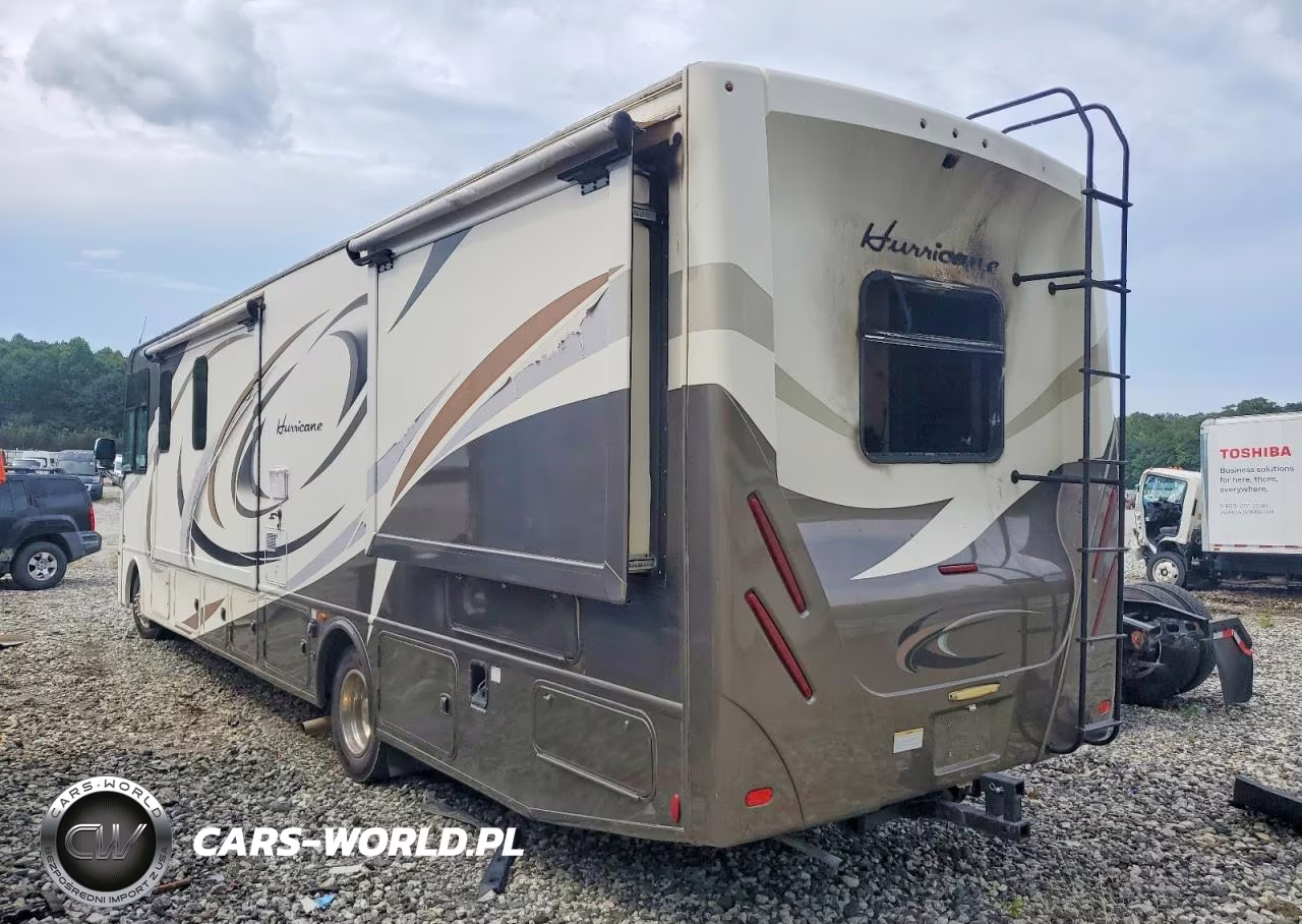 2018 Ford Hurricane Rv VIN:1F66F5DYXJ0A04521 - 3