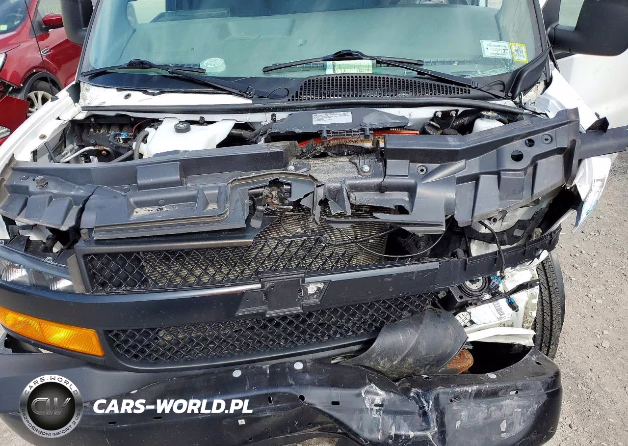 2023 Chevrolet Express G2500 VIN:1GCWGAFP7P1169503 - 12