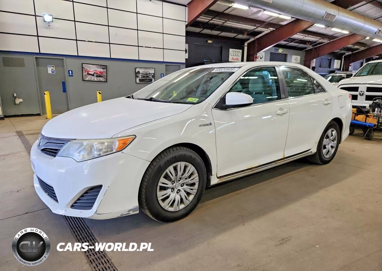 2012 Toyota Camry Hybrid Le – zdjęcie 1 z 12
