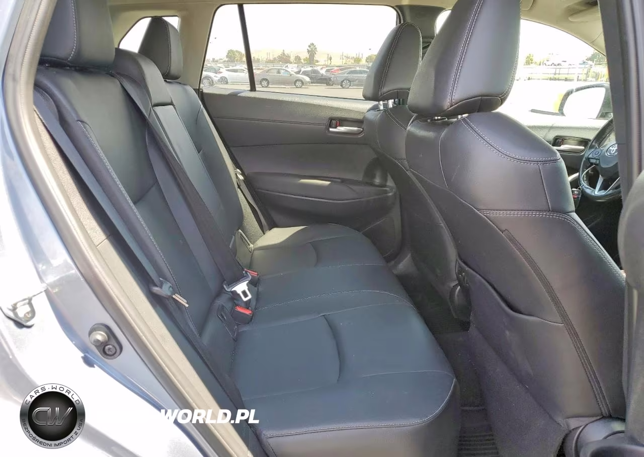2022 Toyota Corolla Cross Xle VIN:7MUDAABG9NV035998 - 10