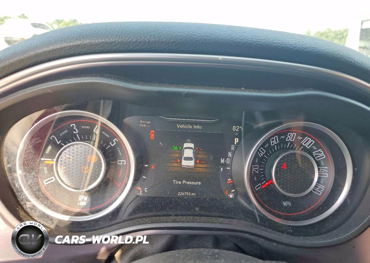 2015 Dodge Challenger Sxt VIN:2C3CDZAG5FH733722 - 9