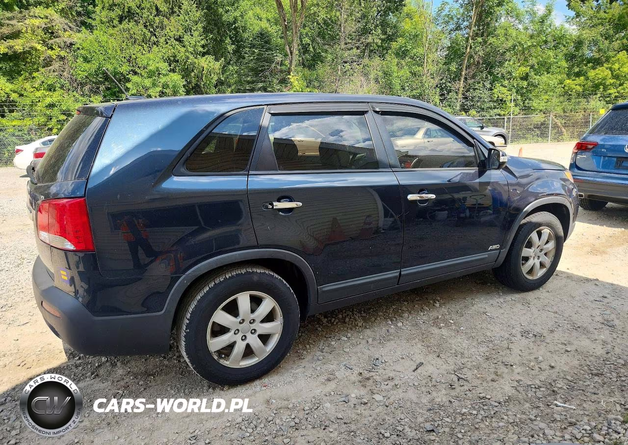2013 Kia Sorento Lx VIN:5XYKTDA69DG402254 - 3