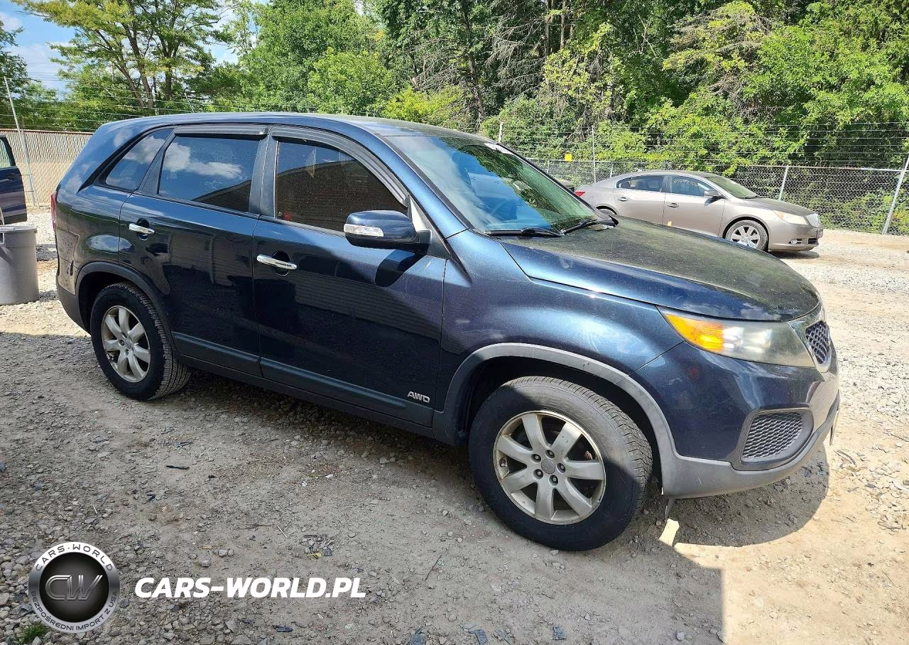 2013 Kia Sorento Lx VIN:5XYKTDA69DG402254 - 4