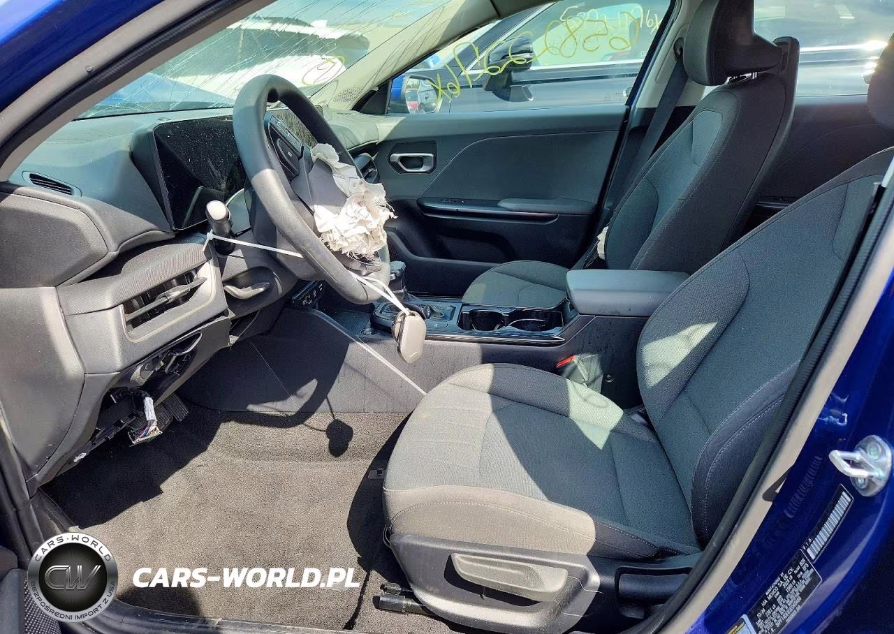 2025 Kia K4 Lxs VIN:3KPFT4DE8SE048466 - 7