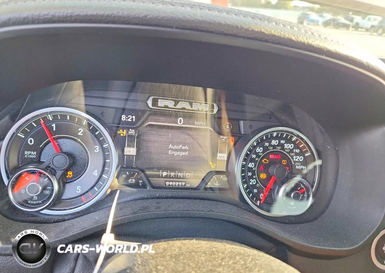 2022 Ram 1500 Laramie VIN:1C6RREJM9NN153084 - 9