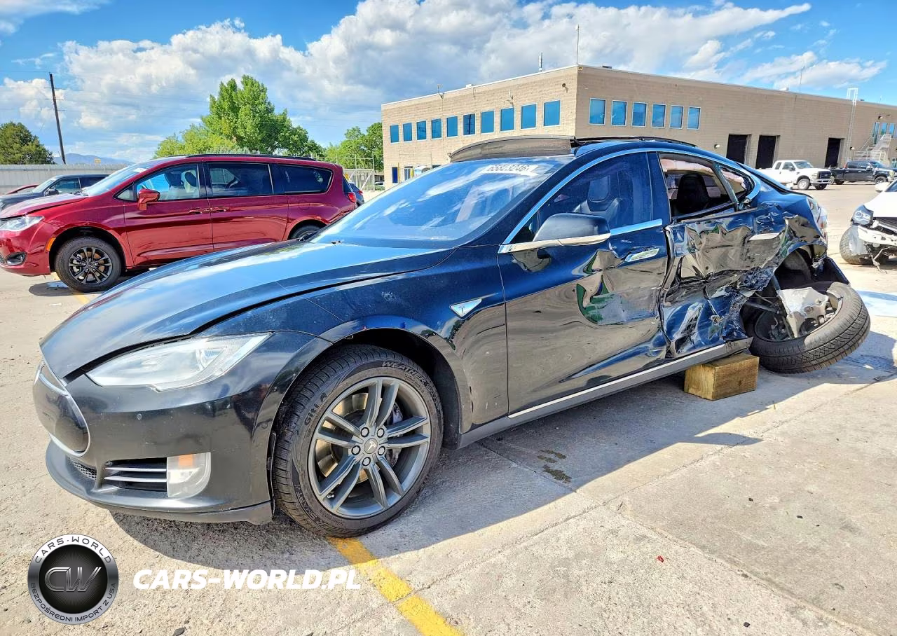 2015 Tesla Model S VIN:5YJSA1E2XFF101904 - 1