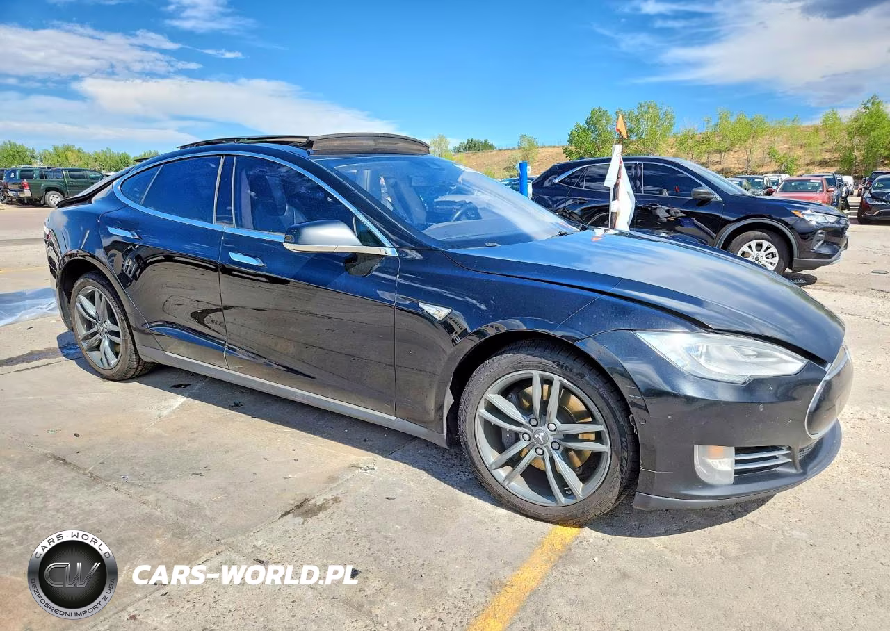 2015 Tesla Model S VIN:5YJSA1E2XFF101904 - 4