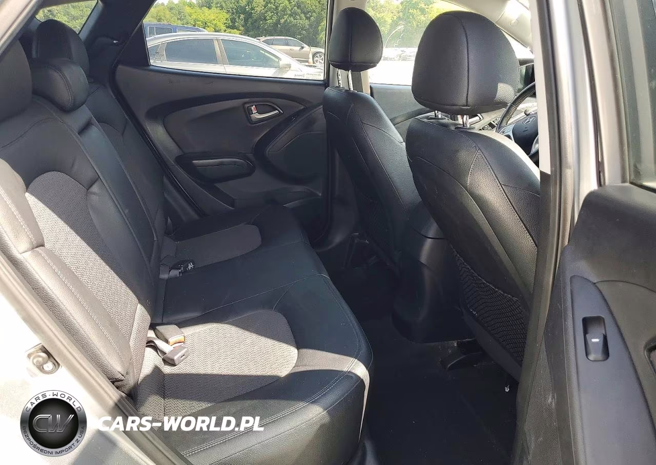 2011 Hyundai Tucson Gls VIN:KM8JUCAC0BU277838 - 11