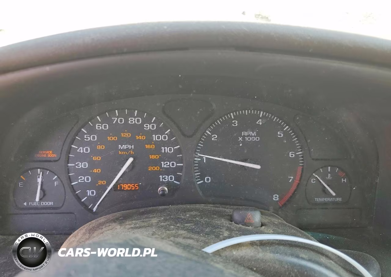 2002 Saturn Sl2 VIN:1G8ZK52752Z312445 - 9