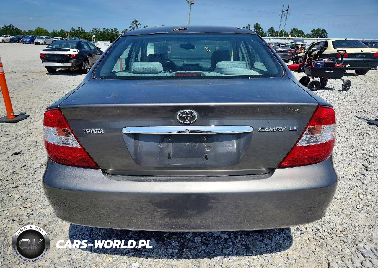2002 Toyota Camry Le VIN:JTDBE32KX20087810 - 6