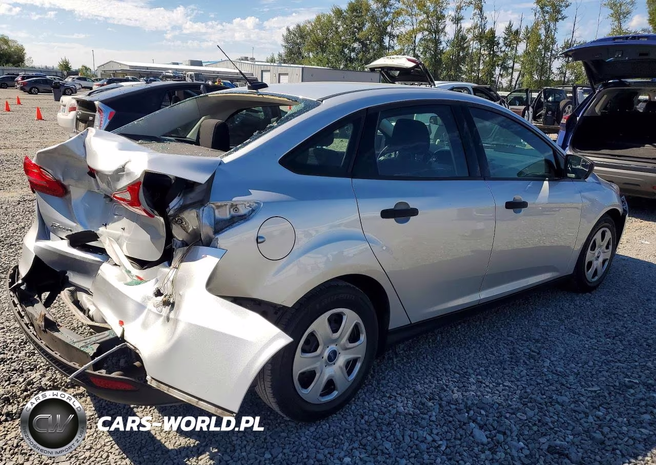 2017 Ford Focus S VIN:1FADP3E29HL325643 - 3