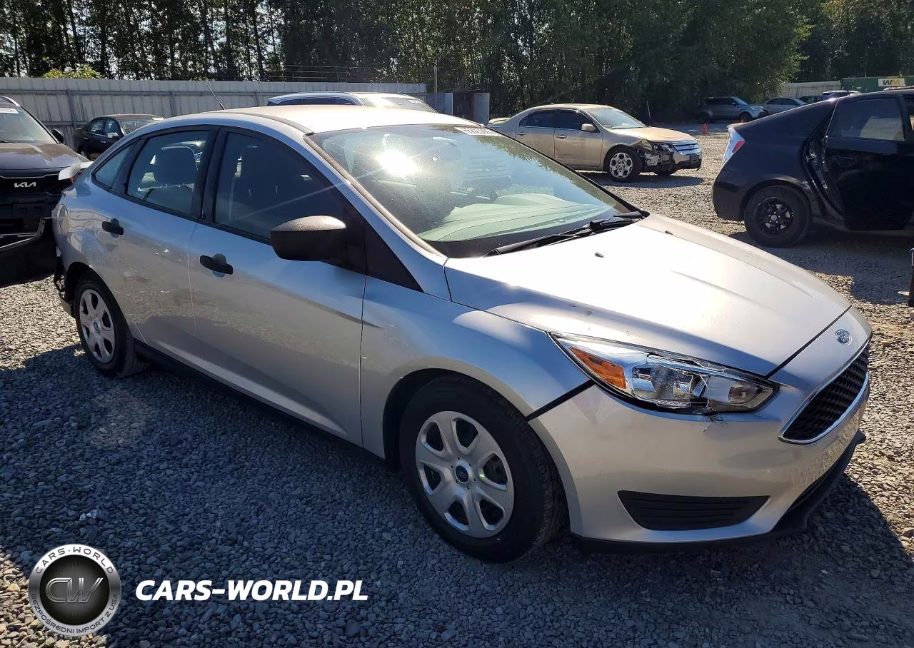 2017 Ford Focus S VIN:1FADP3E29HL325643 - 4