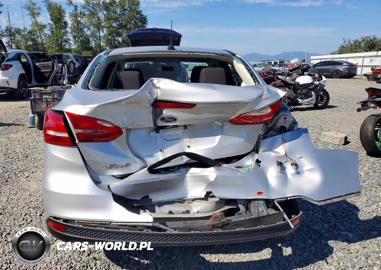 2017 Ford Focus S VIN:1FADP3E29HL325643 - 6