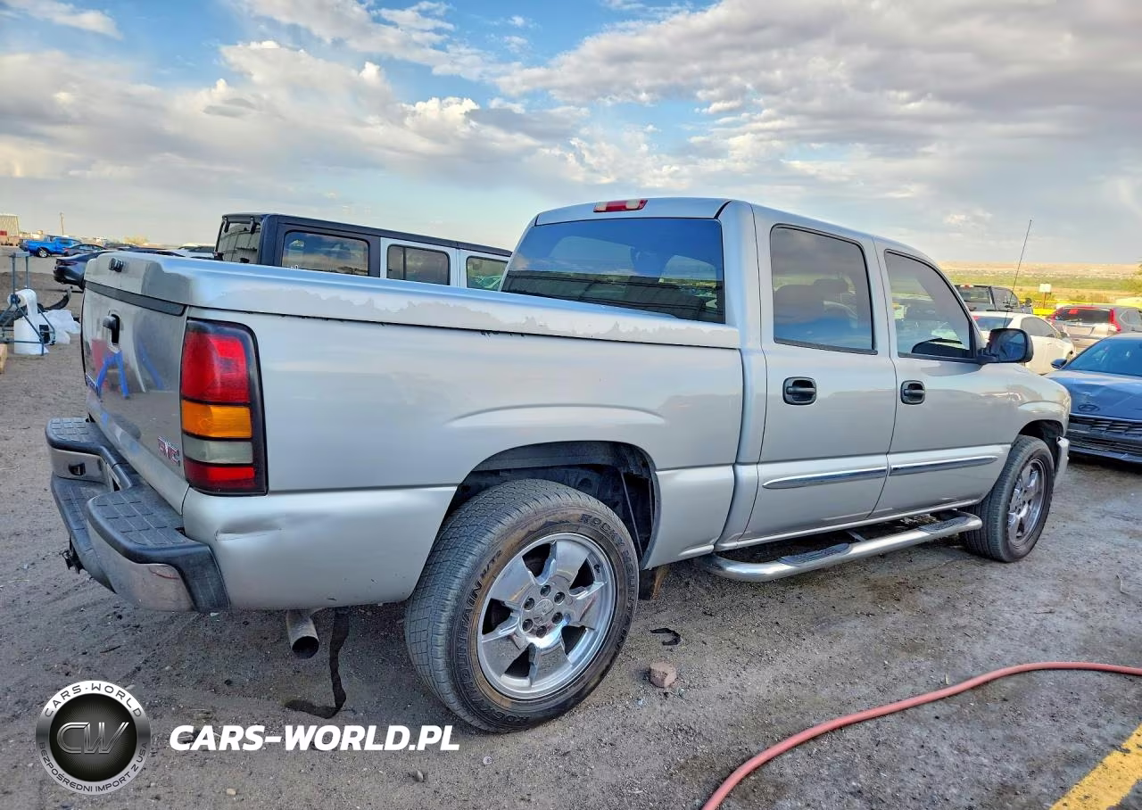 2007 GMC New Sierra C1500 Classic VIN:2GTEC13V271145646 - 3