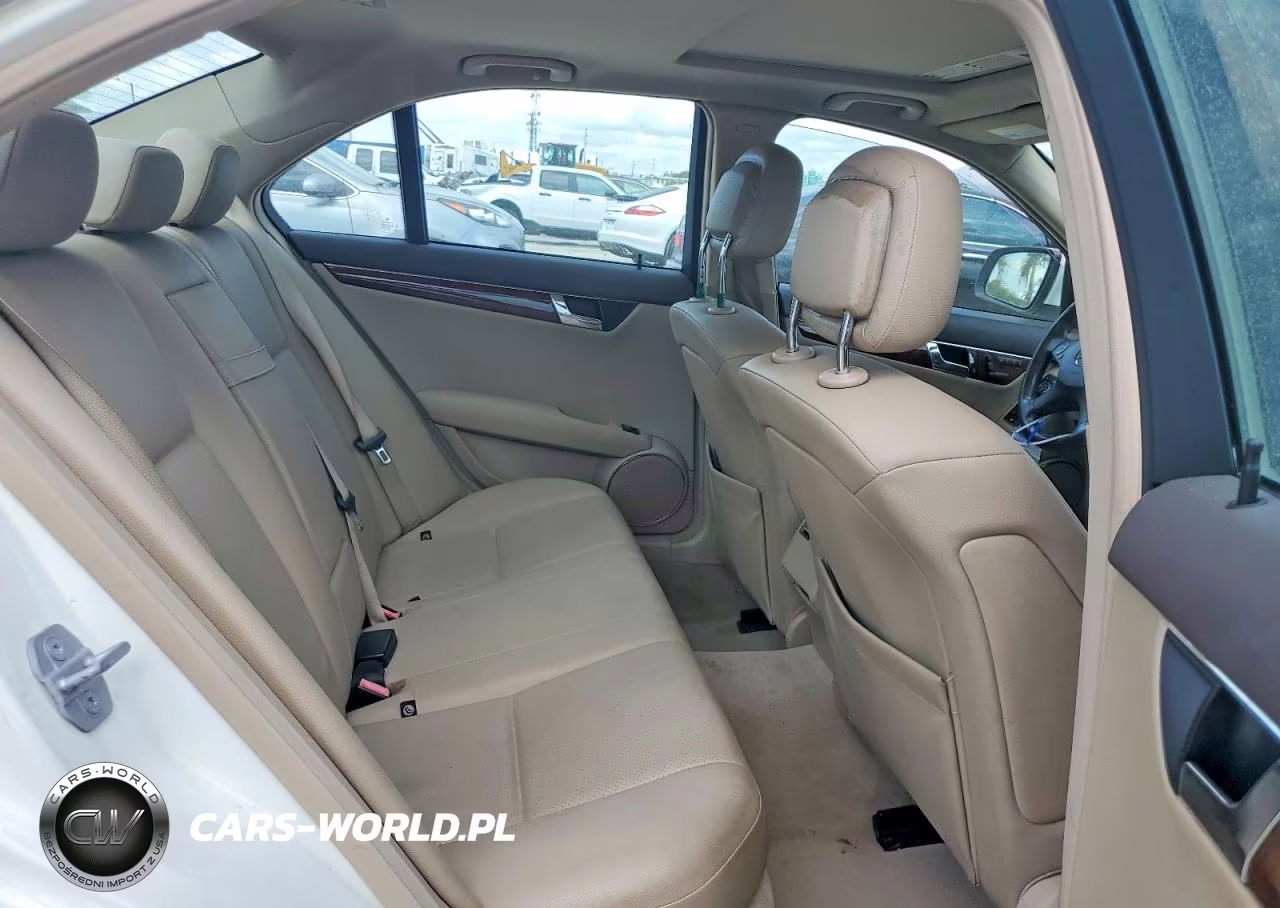 2009 Mercedes-Benz C 300 VIN:WDDGF54X49F211512 - 10