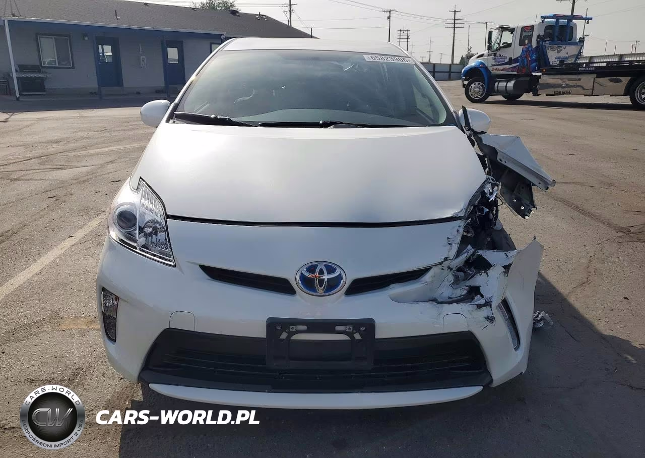 2015 Toyota Prius Two VIN:JTDKN3DU6F1885607 - 5