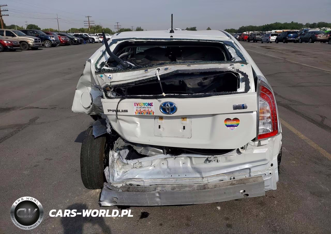 2015 Toyota Prius Two VIN:JTDKN3DU6F1885607 - 6
