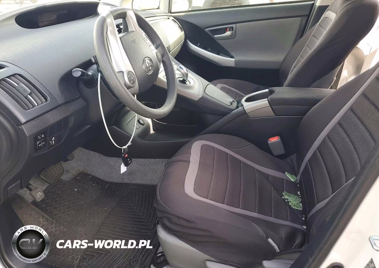 2015 Toyota Prius Two VIN:JTDKN3DU6F1885607 - 7