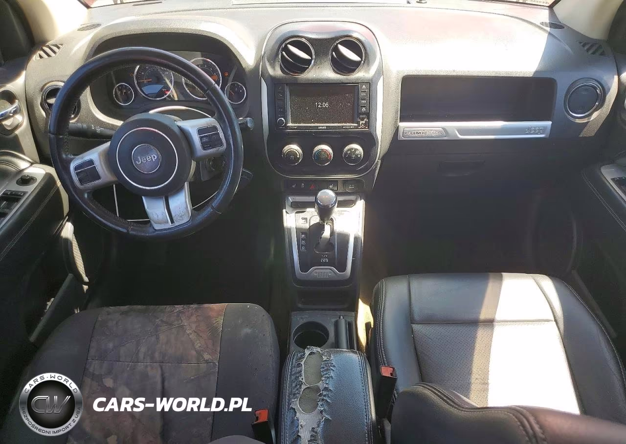 2017 Jeep Compass Latitude VIN:1C4NJDEBXHD128366 - 8
