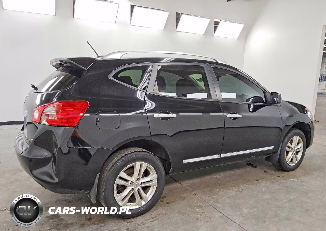 2015 Nissan Rogue Select S VIN:JN8AS5MV0FW751899 - 3