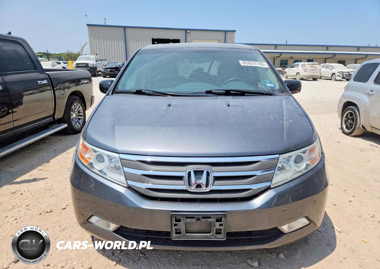 2012 Honda Odyssey Touring VIN:5FNRL5H94CB068824 - 5