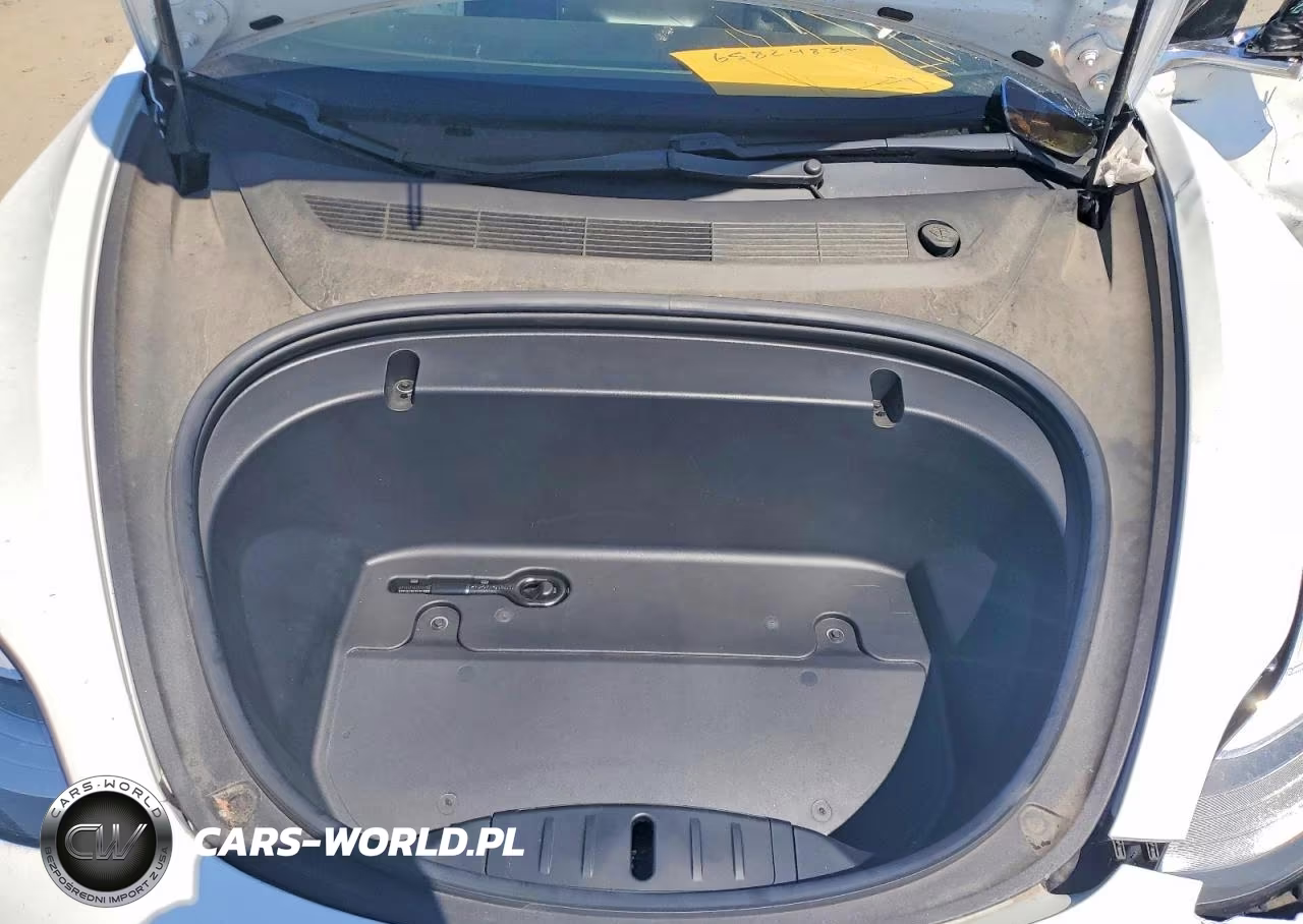 2020 Tesla Model 3 VIN:5YJ3E1EAXLF476803 - 11