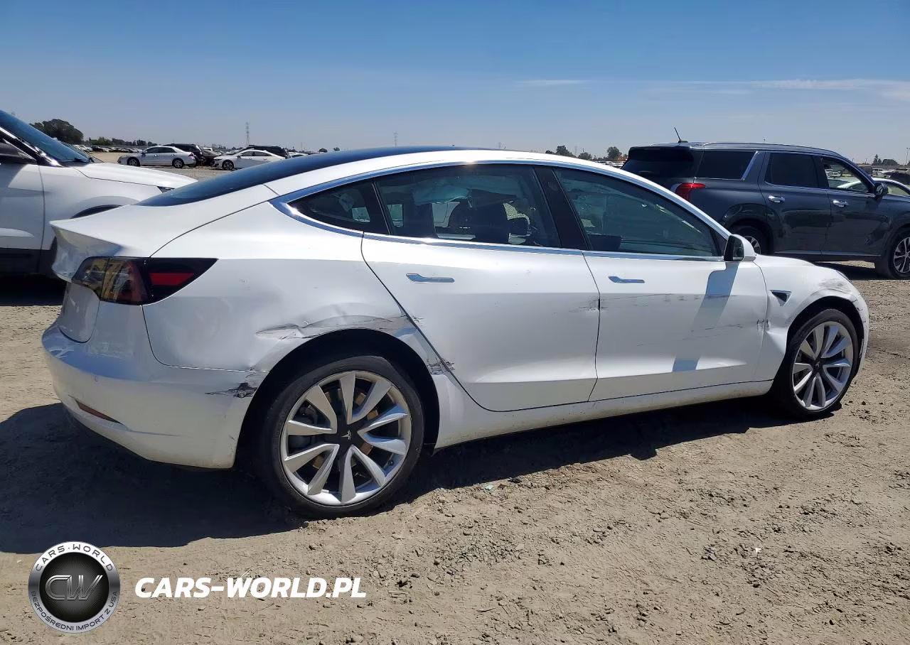 2020 Tesla Model 3 VIN:5YJ3E1EAXLF476803 - 3