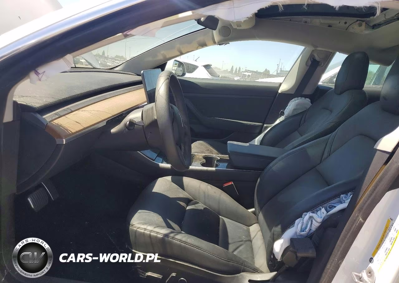 2020 Tesla Model 3 VIN:5YJ3E1EAXLF476803 - 7