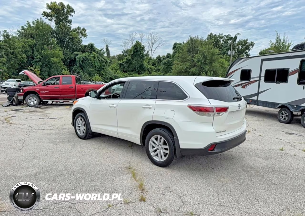 2014 Toyota Highlander Le VIN:5TDBKRFH1ES015566 - 3
