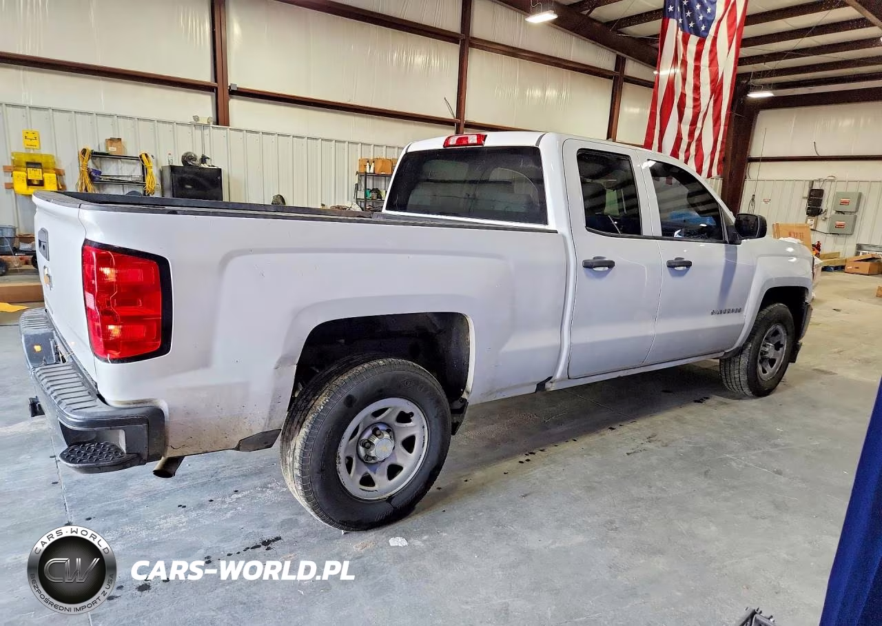 2018 Chevrolet Silverado C1500 VIN:1GCRCNEC6JZ250919 - 3