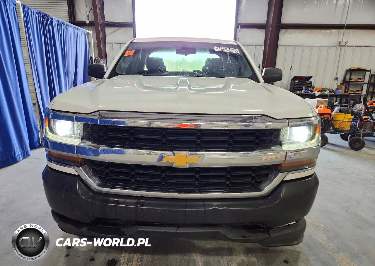 2018 Chevrolet Silverado C1500 VIN:1GCRCNEC6JZ250919 - 5