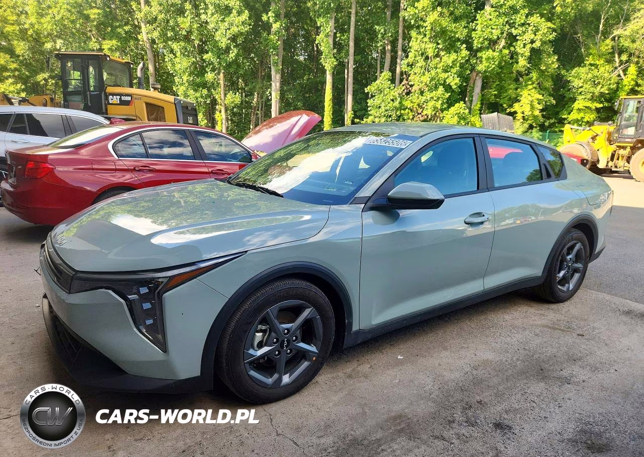 2025 Kia K4 Lxs