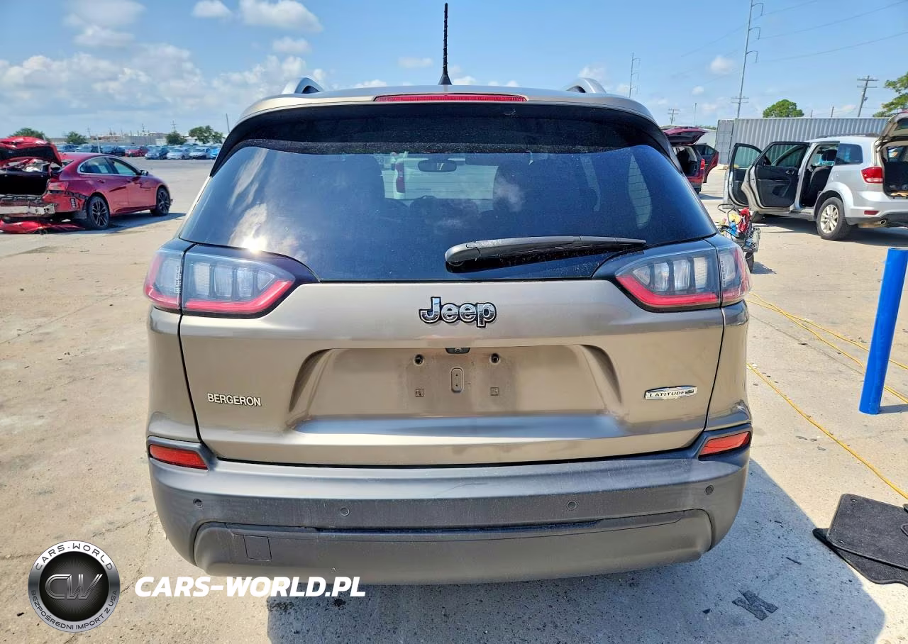 2021 Jeep Cherokee Latitude Plus VIN:1C4PJLLB7MD200303 - 6