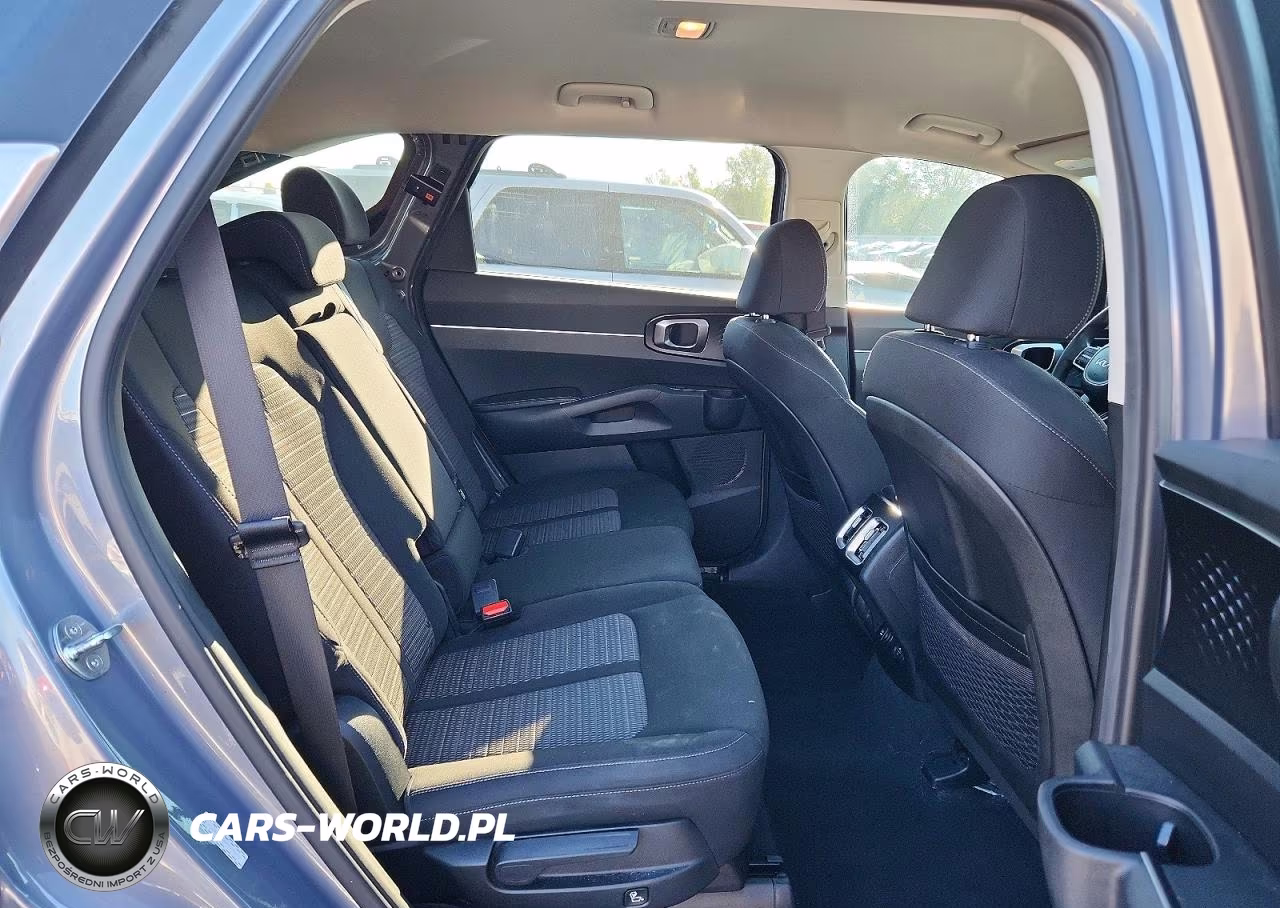 2023 Kia Sorento Lx VIN:5XYRG4LC4PG193676 - 11