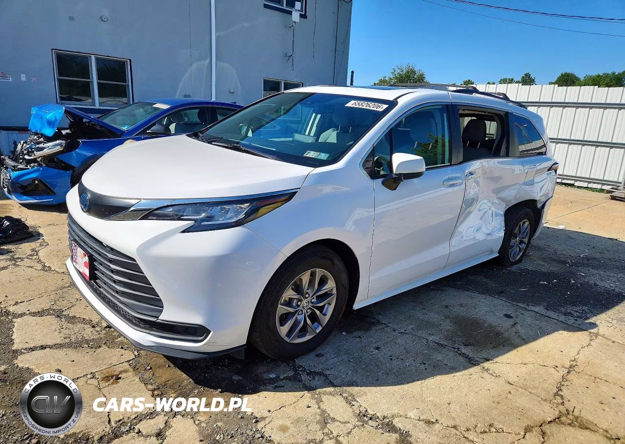 2022 Toyota Sienna Le